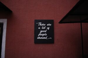 Az idézetek varázsa: Miért élnek túl évtizedeket a legendás mondatok?